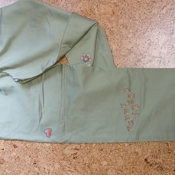 Teddy Fresh Relaxed Fit Embroidered Khaki Pants Size 32 NWT - Picture 10 of 11
